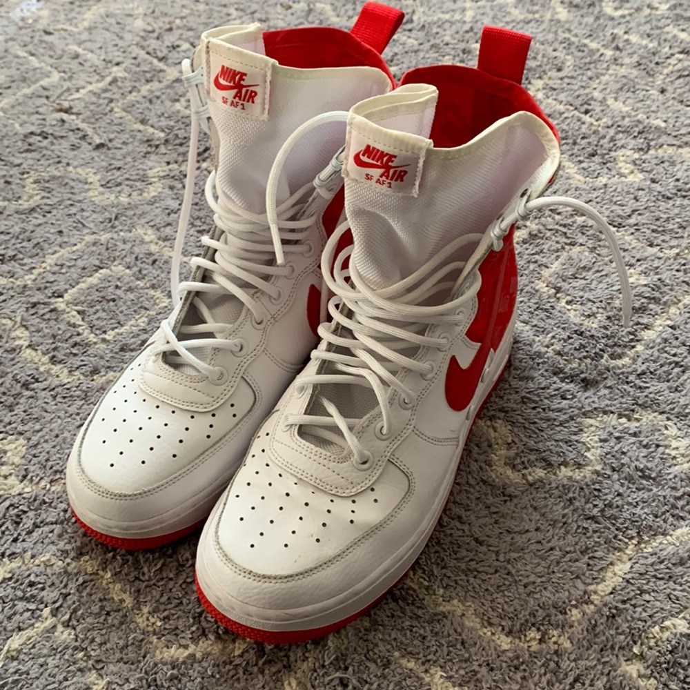 Nike SF AIR FORCE 1 High White University Red